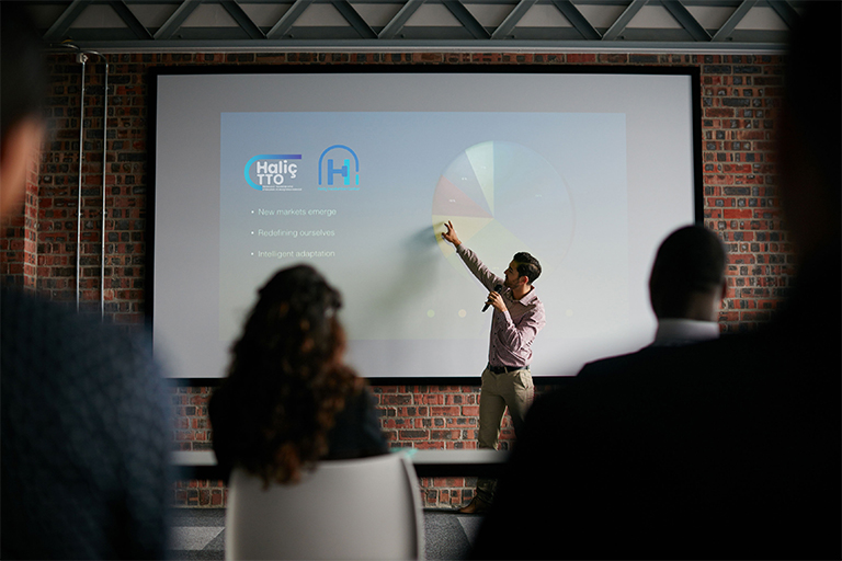 Kuluçka Merkezi Nedir?