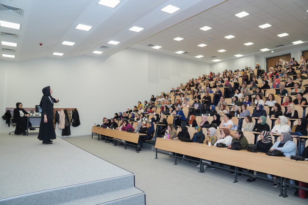 240 Anne İlk Üniversite Deneyimini Haliç’te Yaşayacak