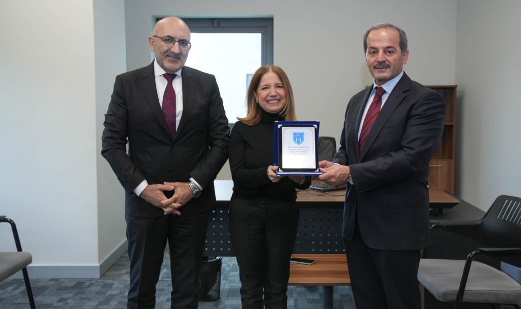 İşletme Fakültesi Dekanlık Devir Teslim Töreni Yapıldı