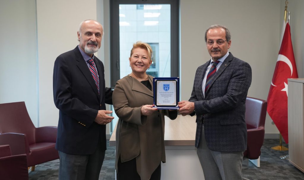 Sağlık Bilimleri Fakültesi’nde Dekanlık Devir Teslim Töreni