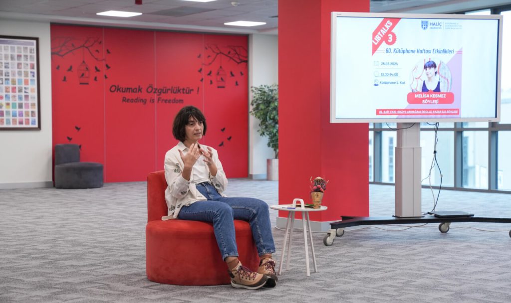 Ödüllü Yazar Melisa Kesmez Kütüphane Haftasında Üniversitemize Konuk Oldu