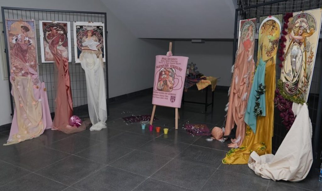 8 Mart Dünya Kadınlar Gününde Mucha’nın Kadınları Sergisi Yapıldı