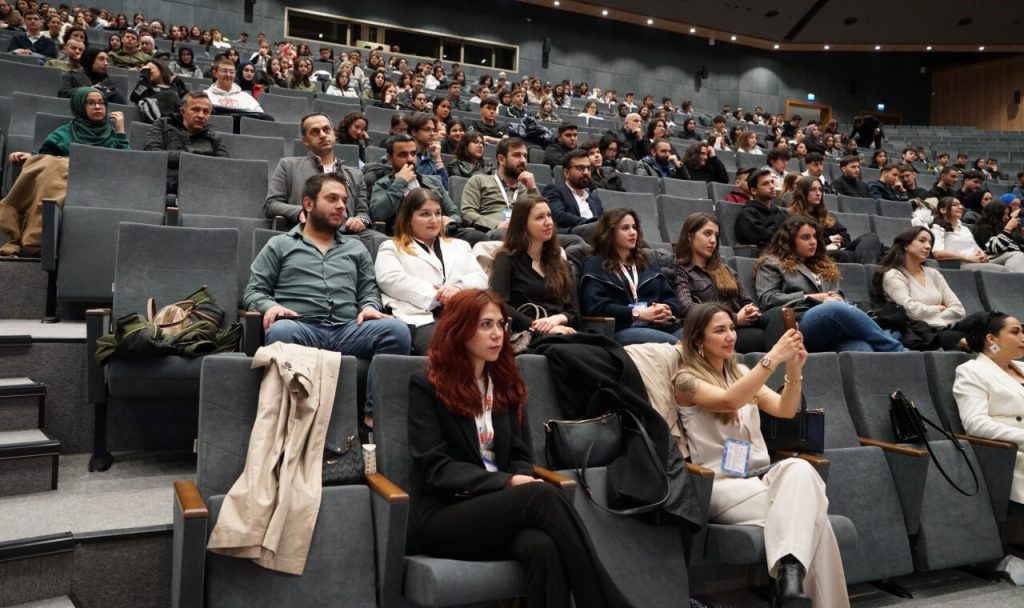 YKSFest’24, Öğrencilerin Yoğun İlgisiyle Gerçekleşti