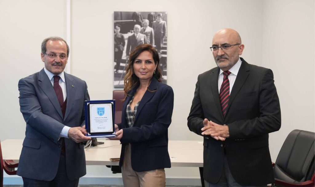 Güzel Sanatlar Fakültesi’nde Dekanlık Devir Teslim Töreni Gerçekleşti