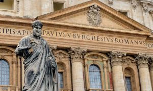 Teokratik Yönetim Nedir? Nasıl Olur?