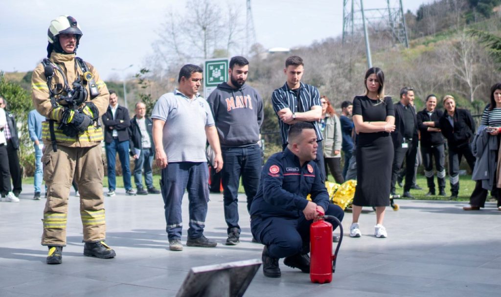 Üniversitemizde Acil Durum ve Yangın Tatbikatı Gerçekleştirildi