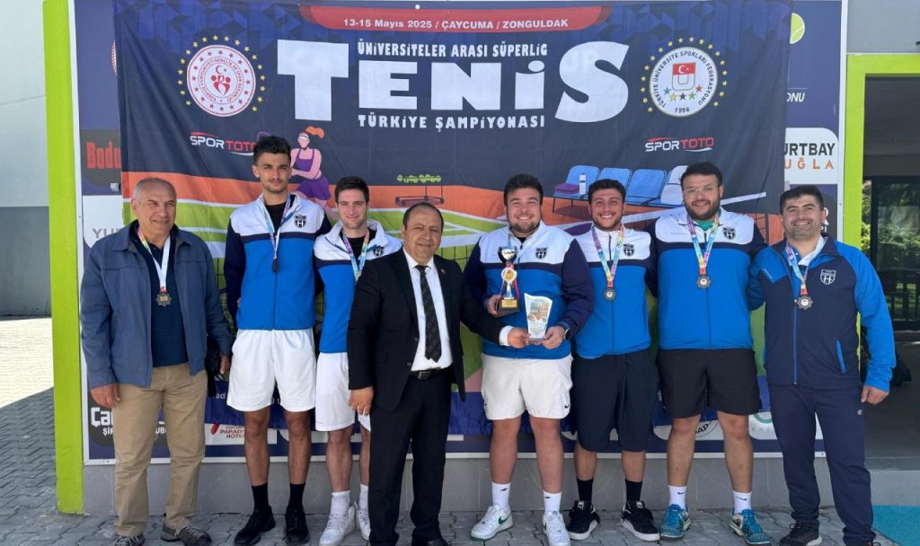 Erkek Tenis Takımımızdan Türkiye 3.lüğü