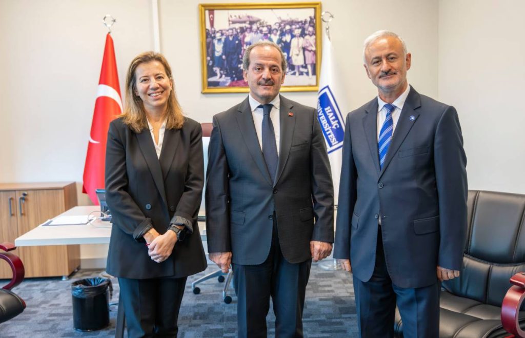 Güzel Sanatlar Fakültesi’nde Devir Teslim Töreni Düzenlendi