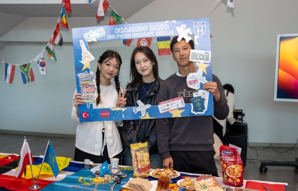 Erasmus Days’te Kültürler Arası Renkli Buluşma