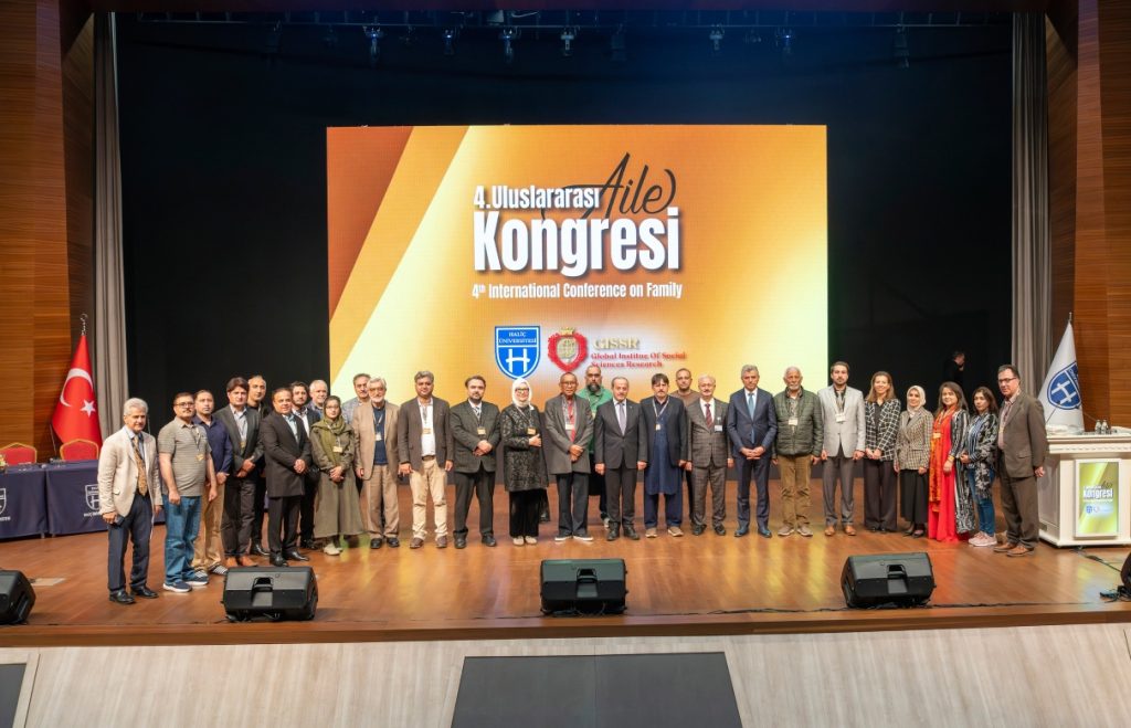 Üniversitemiz 4. Uluslararası Aile Kongresi’ne Ev Sahipliği Yaptı