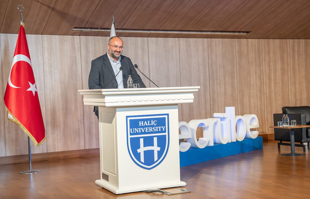 Yazar Taha Kılınç, Üniversitemizde Tecrübelerini Paylaştı