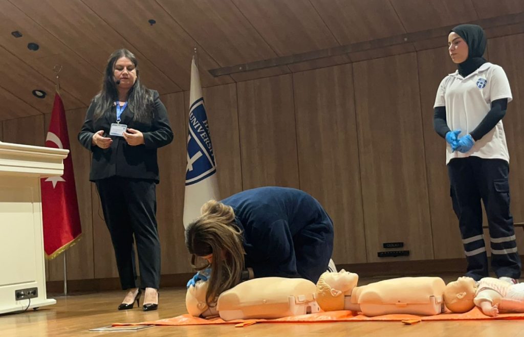 Acil Durumlarda İlk Müdahale Sempozyumu Gerçekleştirildi