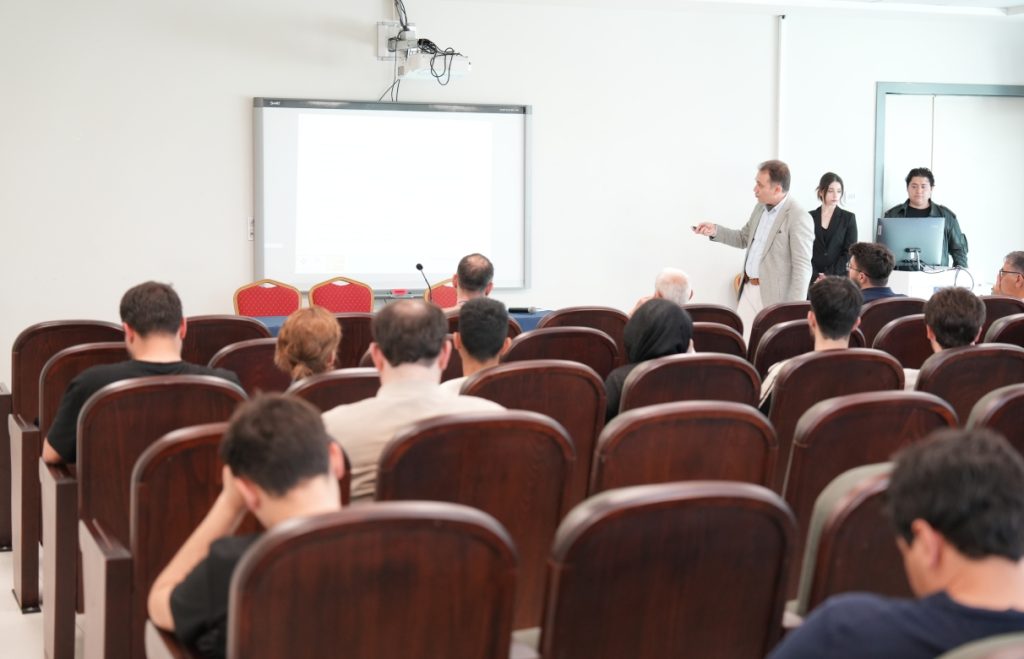 Uçak Teknolojisi Programı’ndan “İnce Filmler ve Mekanik Modelleme” Semineri