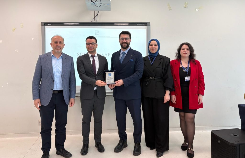İşletme Yönetimi Programı Tarafından “Sektör Buluşması ve Söyleşi” Etkinliği Gerçekleştirildi